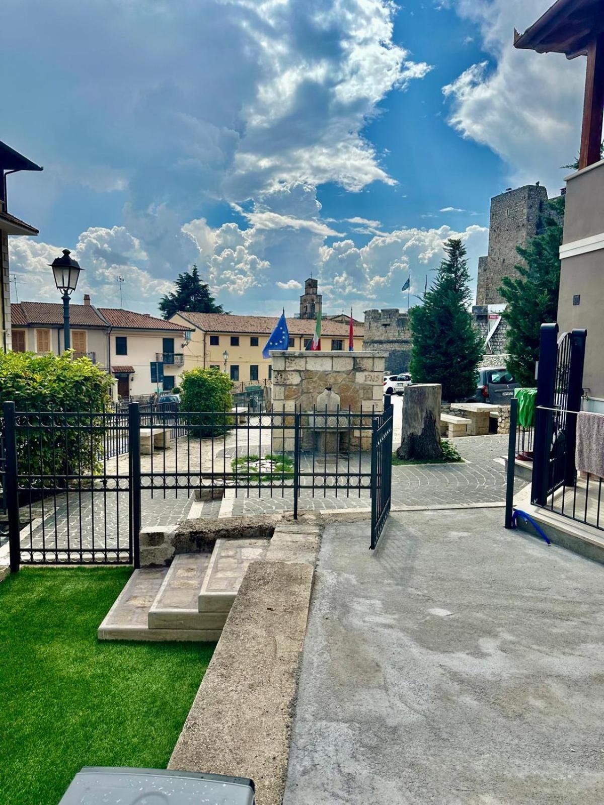 Apartamento Il Bijoux Celano Exterior foto